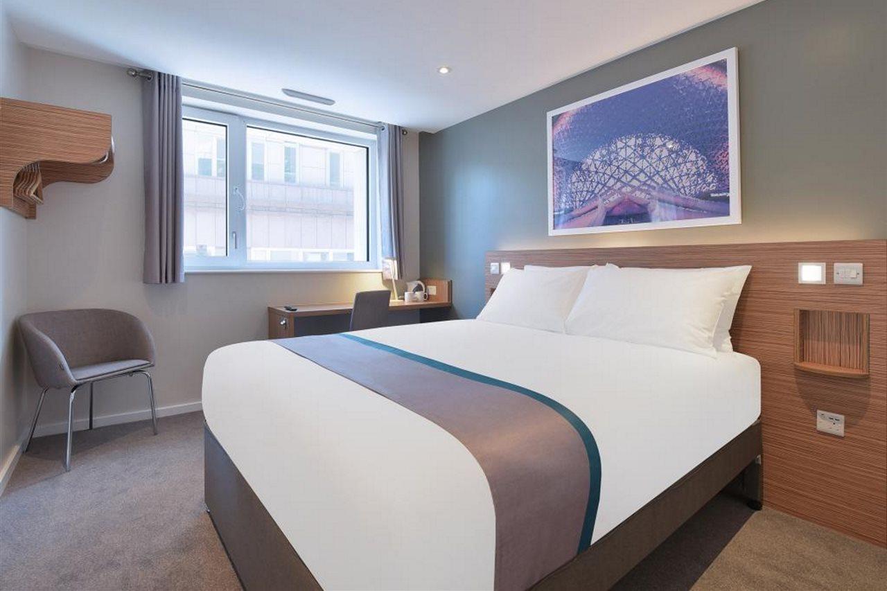 Travelodge London City Exteriör bild